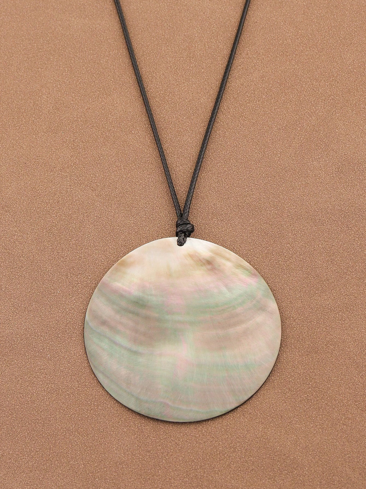 Large Shell Pendant Necklace – Natural Mother of Pearl